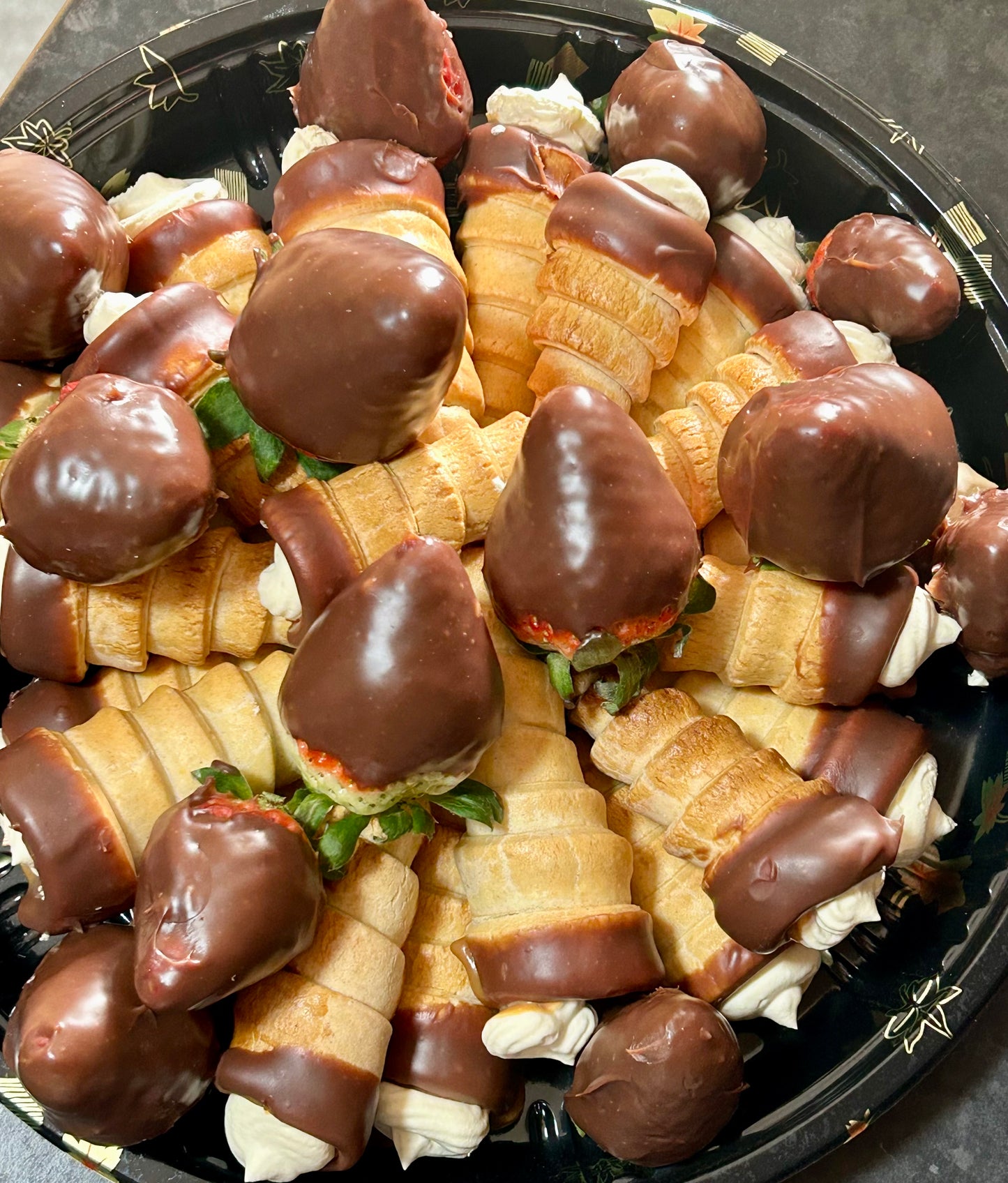 Platter - Cream & Caramel Horns with chocolate-dipped strawberries
