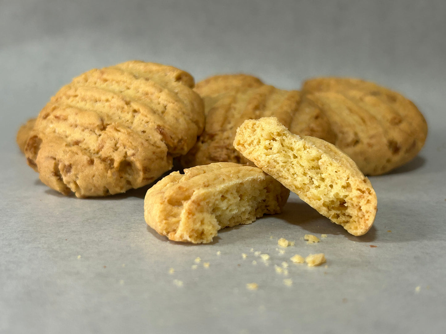 Biscuits - Mom's Holiday Biscuit Collection  (1kg)