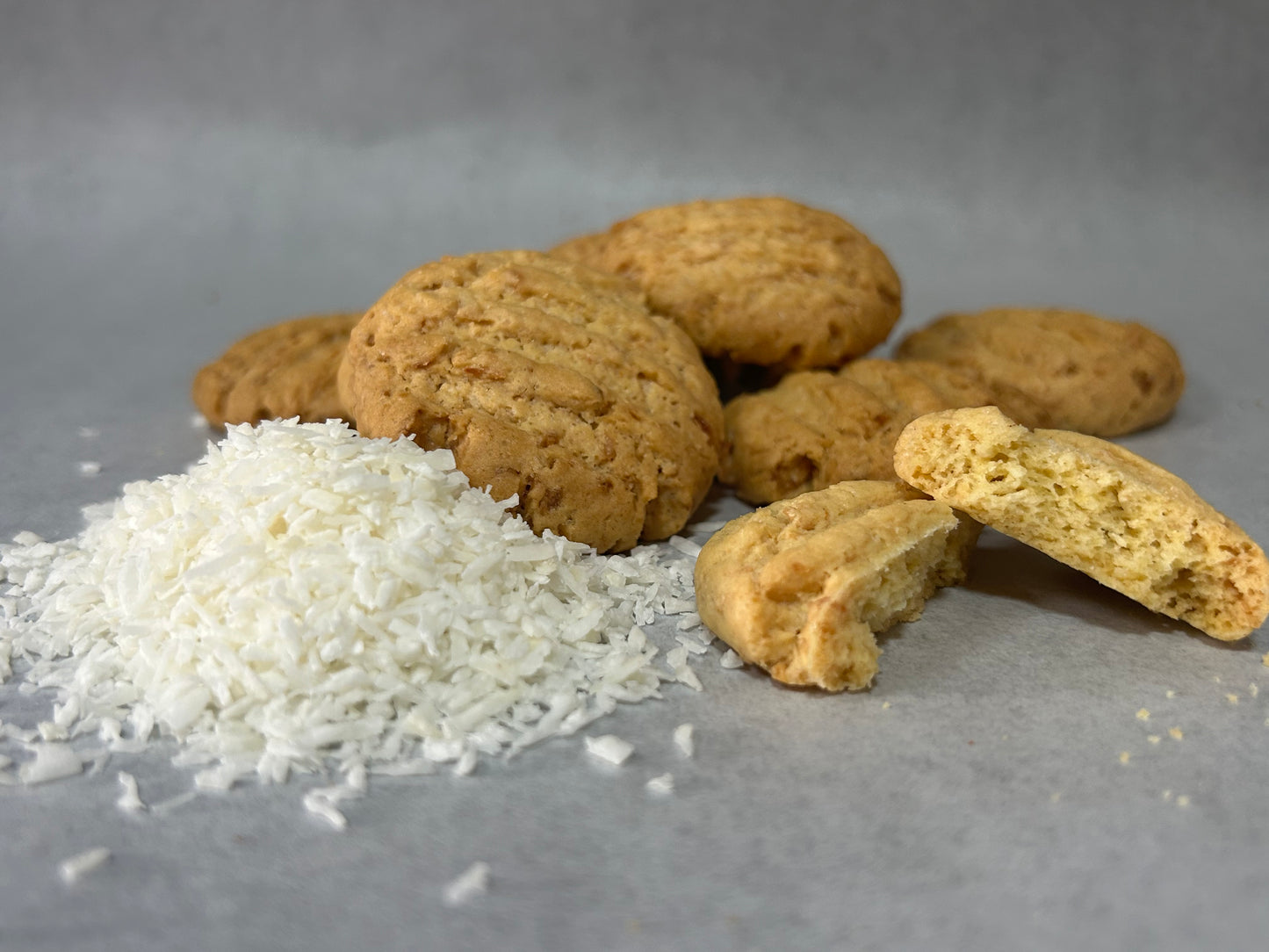 Biscuits - Mom's Holiday Biscuit Collection  (1kg)