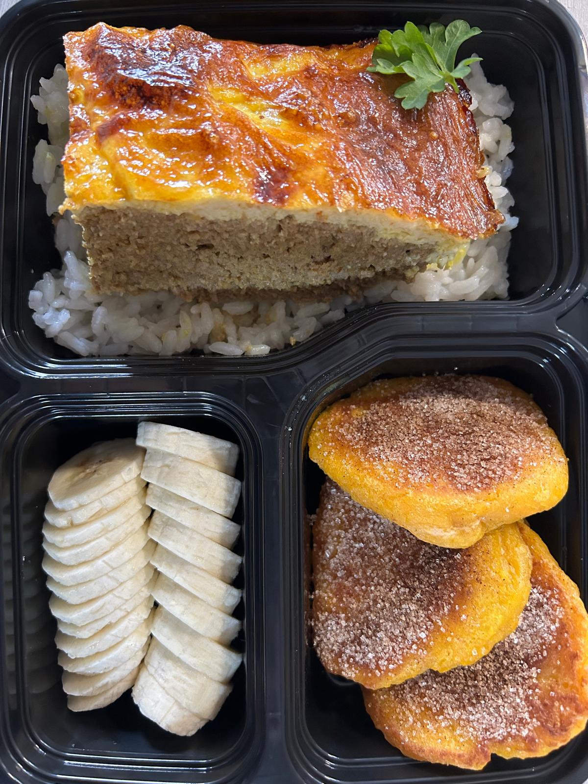 Meal - Bobotie with rice, sliced banana and butternut fritters