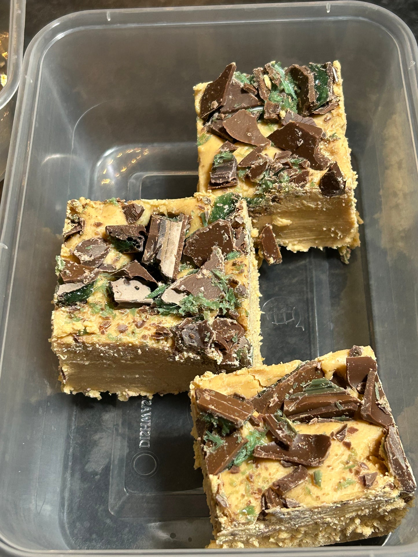 Peppermint Crisp Fudge (200g)